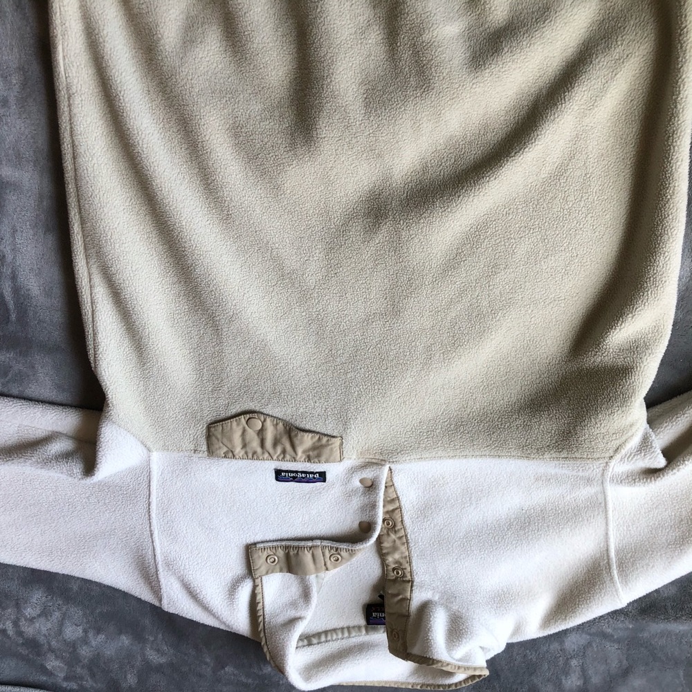 Women’s Patigonia pullover